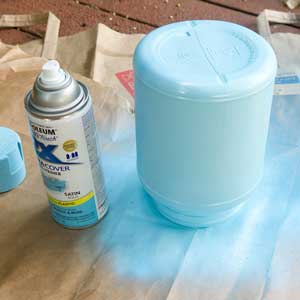 What kind of spray paint can you use on plastic